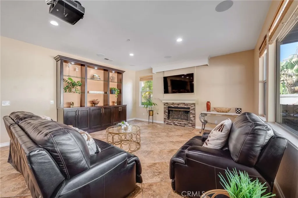 6137 Ridgemont