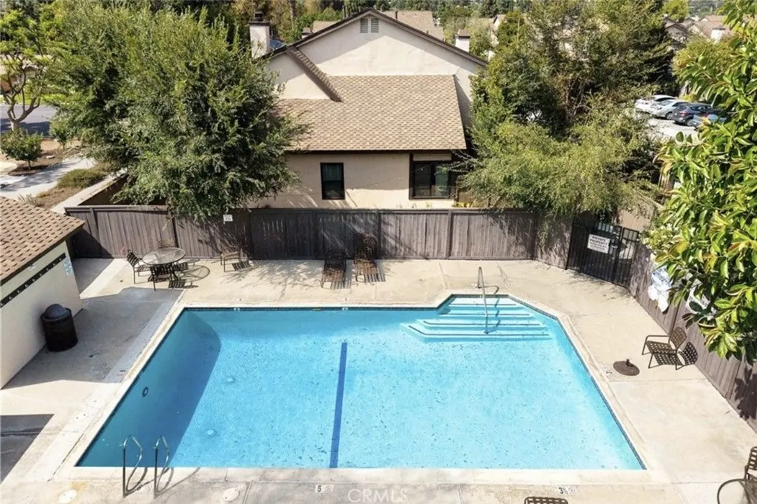 1230 Stonewood Dr