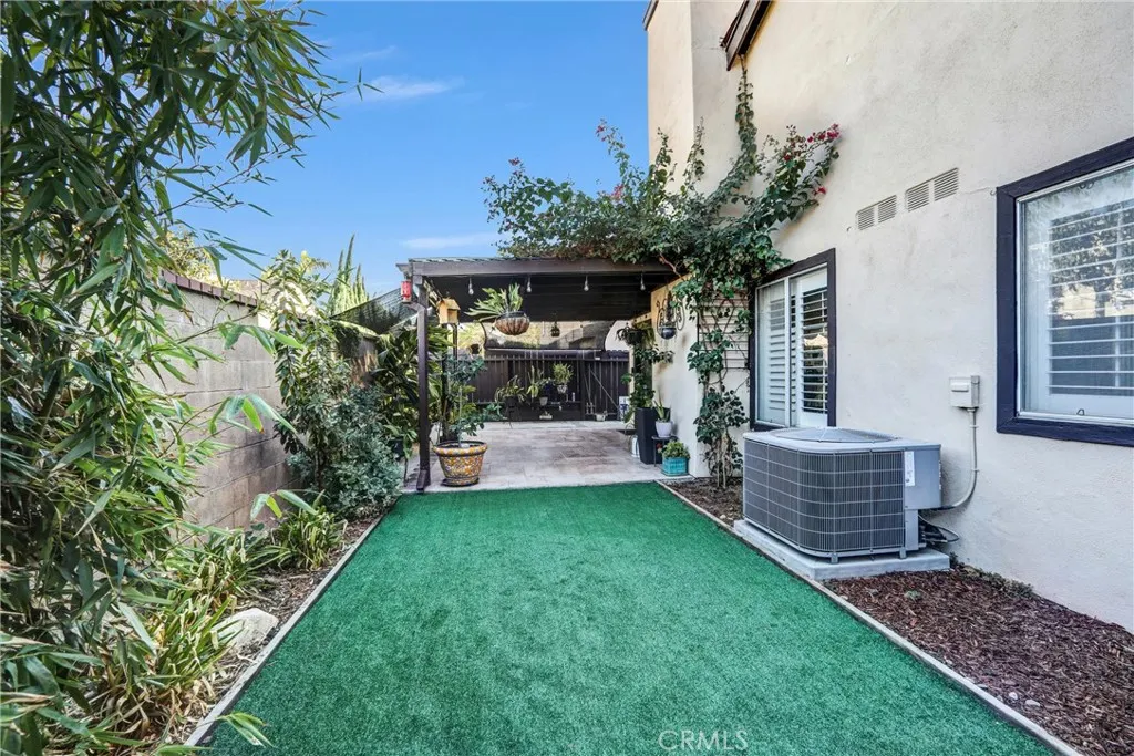 1230 Stonewood Dr