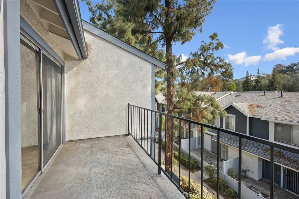 1694 Bridgeport