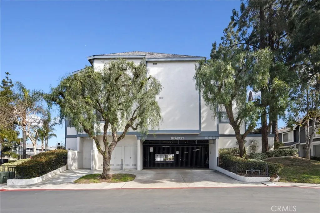 1694 Bridgeport