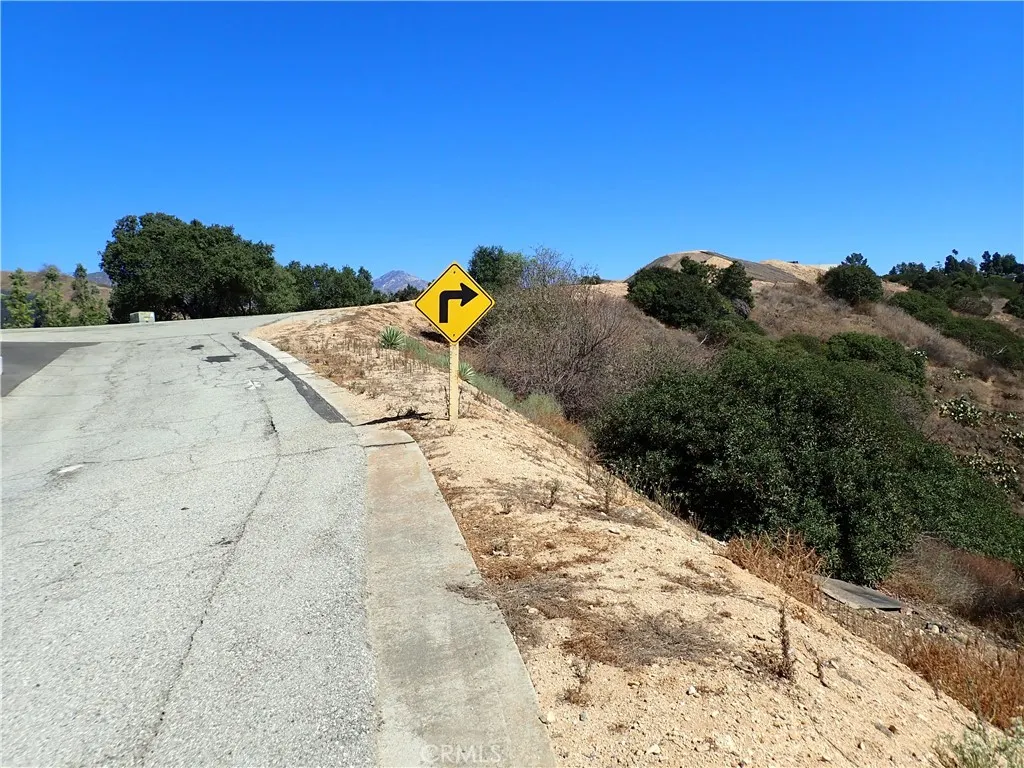 0 Broken Spur Road