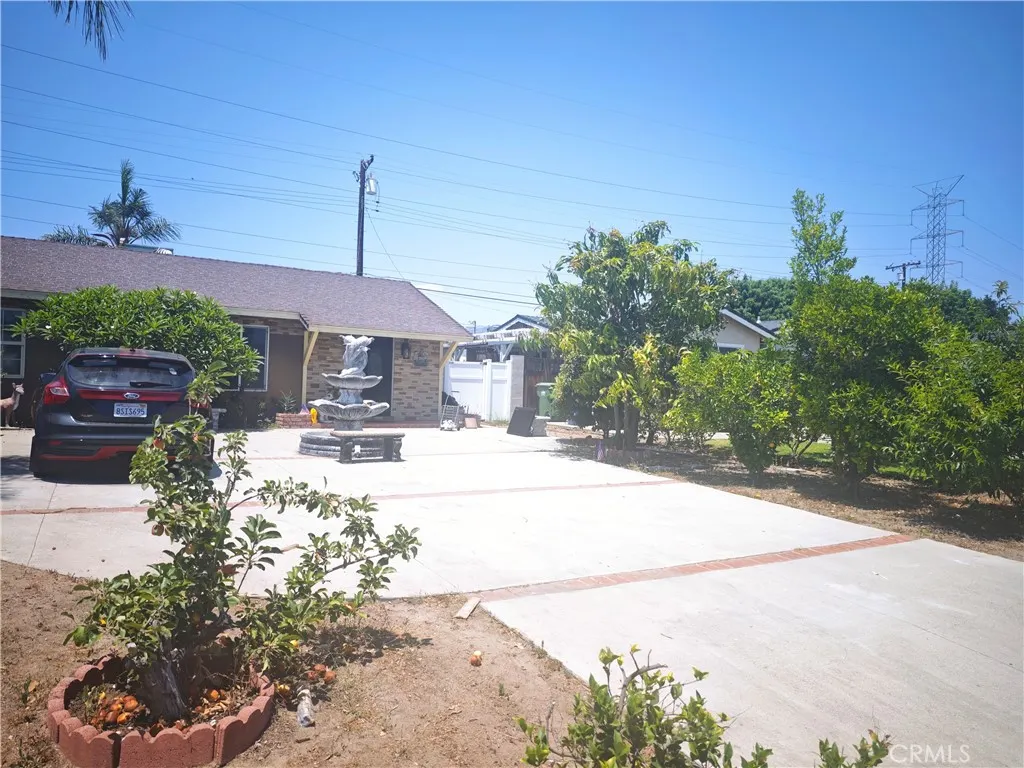 18565 E Gallarno Drive