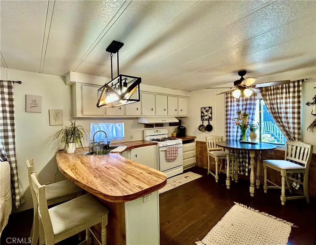 925 Bonita Avenue, #3