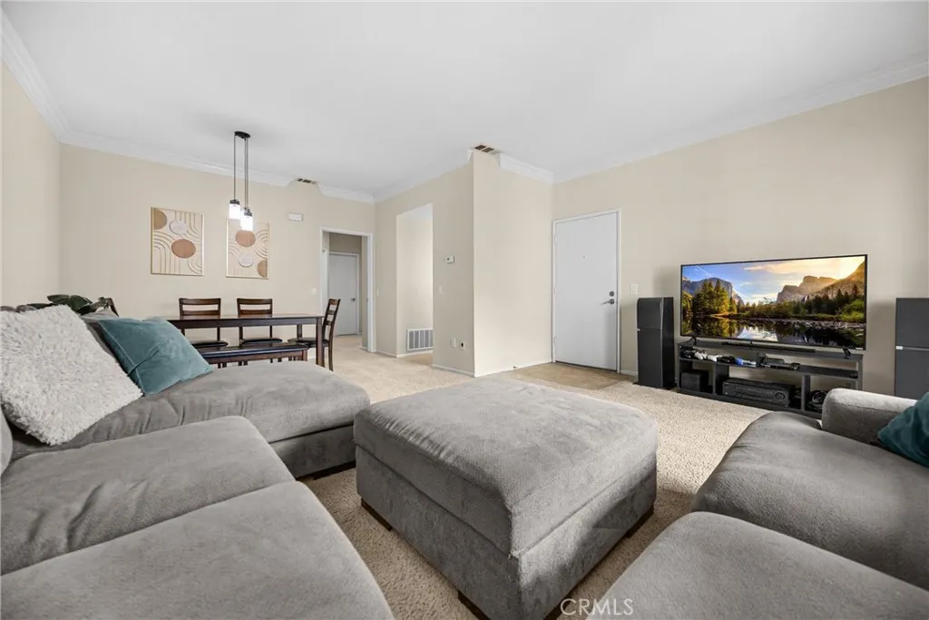 777 S Citrus Avenue, #221