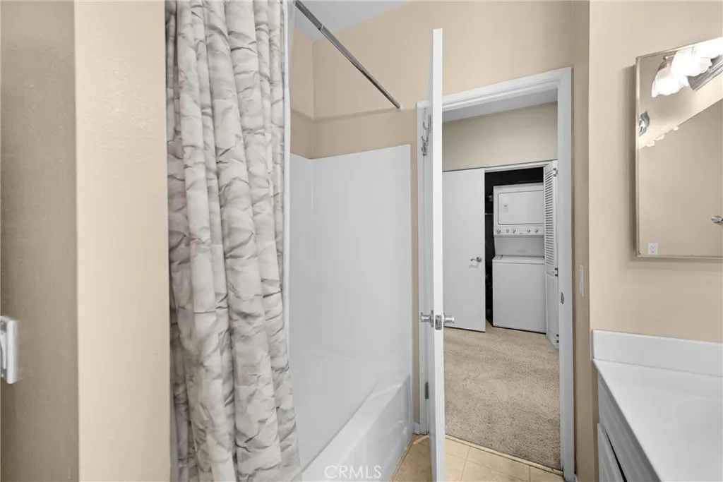 777 S Citrus Avenue, #221