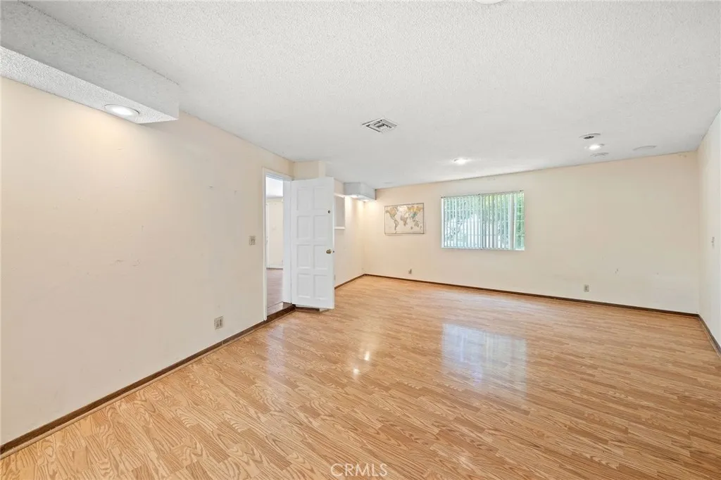 816 Delay Avenue