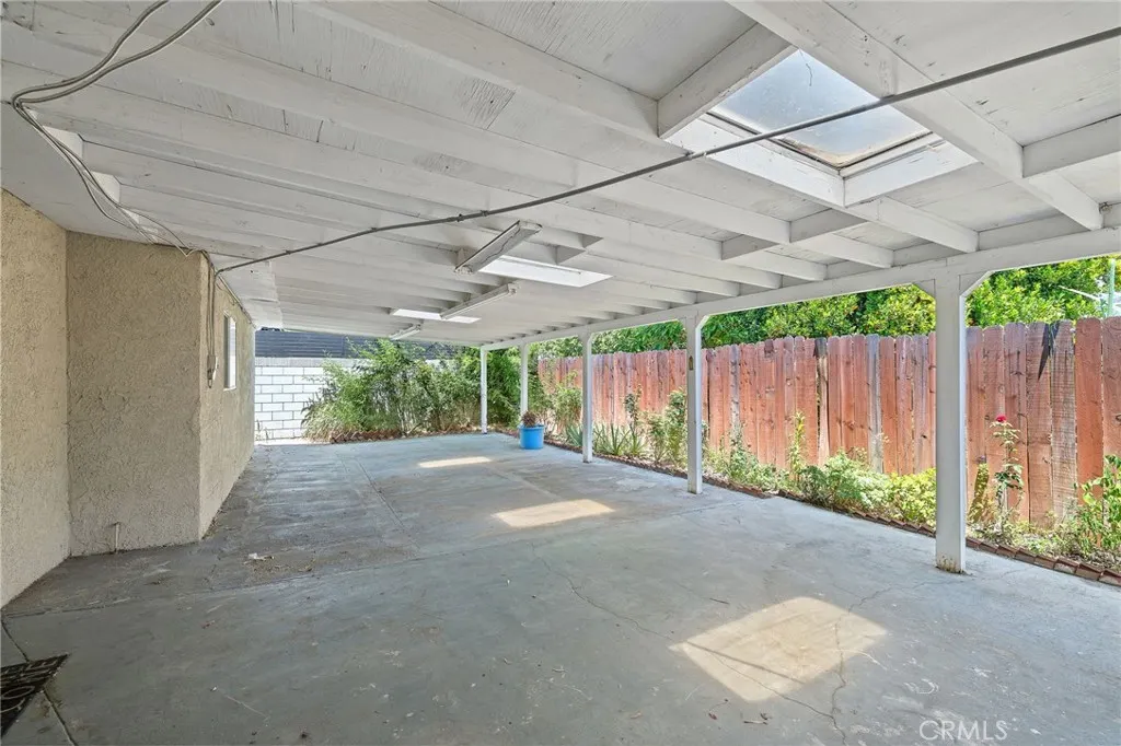 816 Delay Avenue