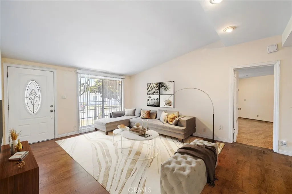816 Delay Avenue