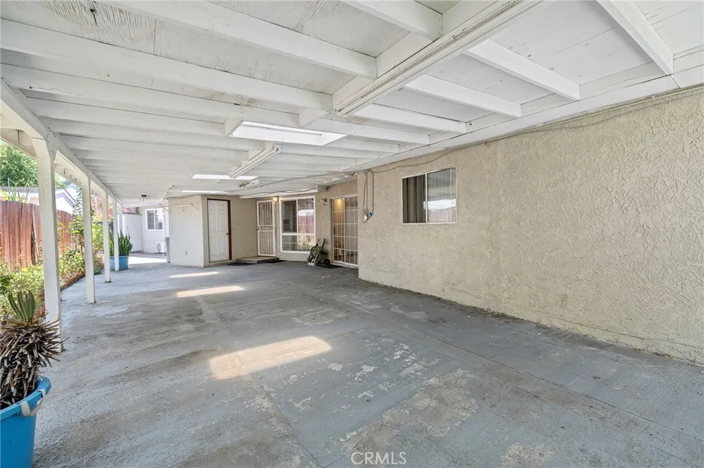 816 Delay Avenue