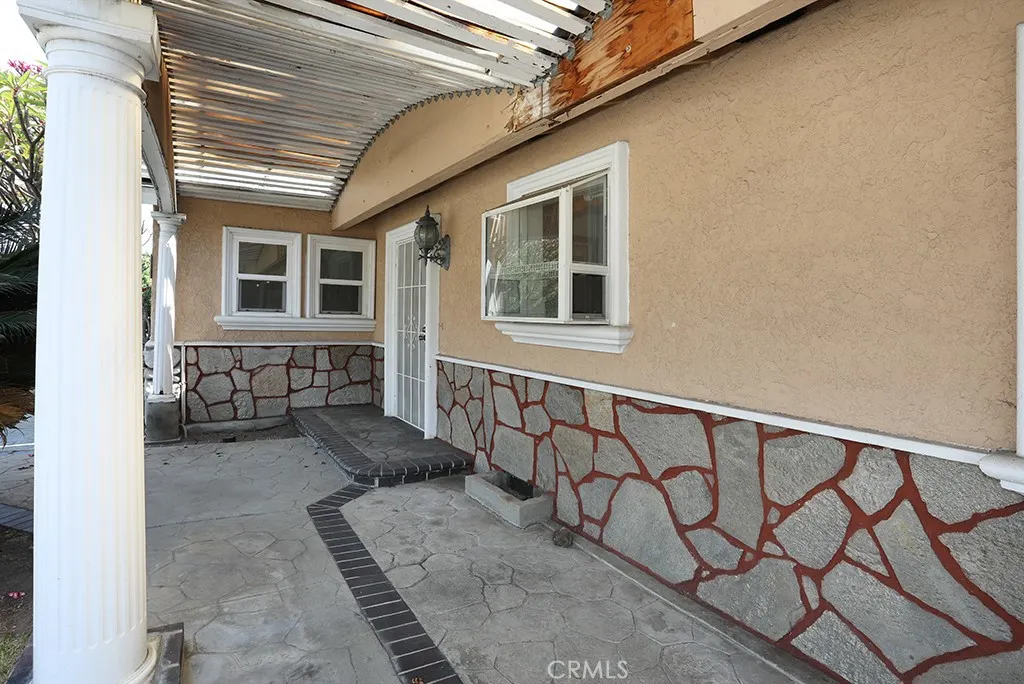 640 S Azusa Avenue