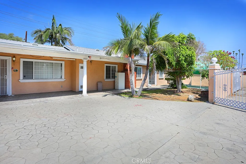 640 S Azusa Avenue