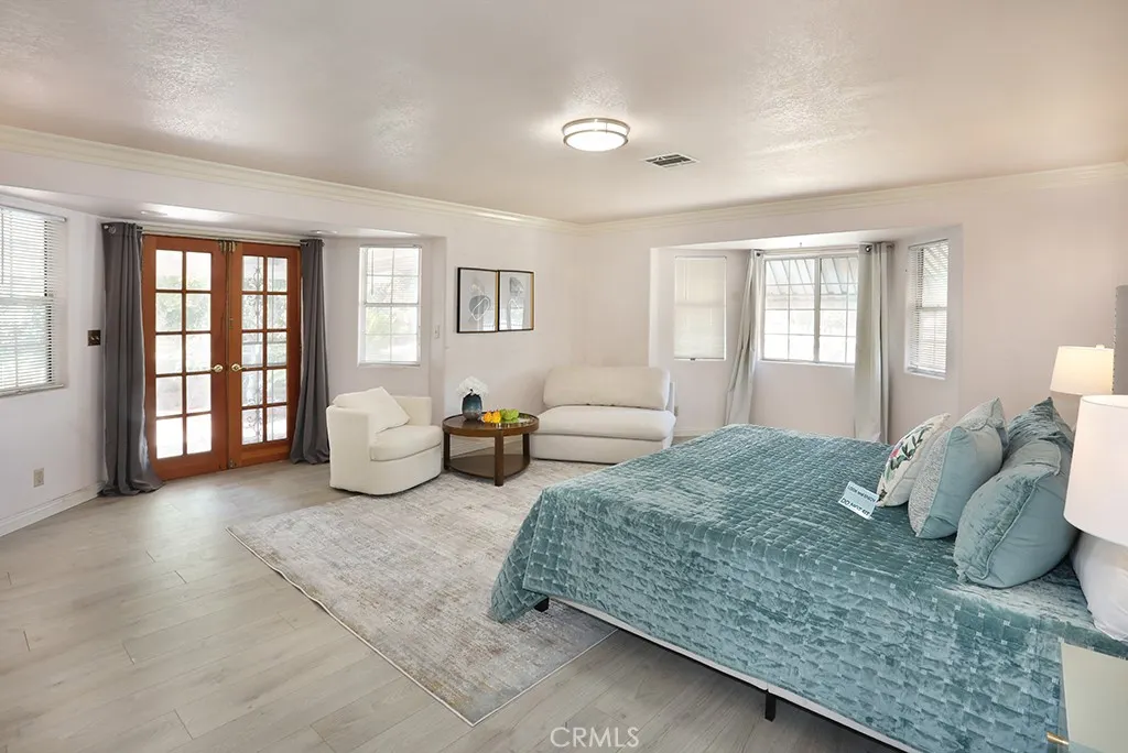 640 S Azusa Avenue