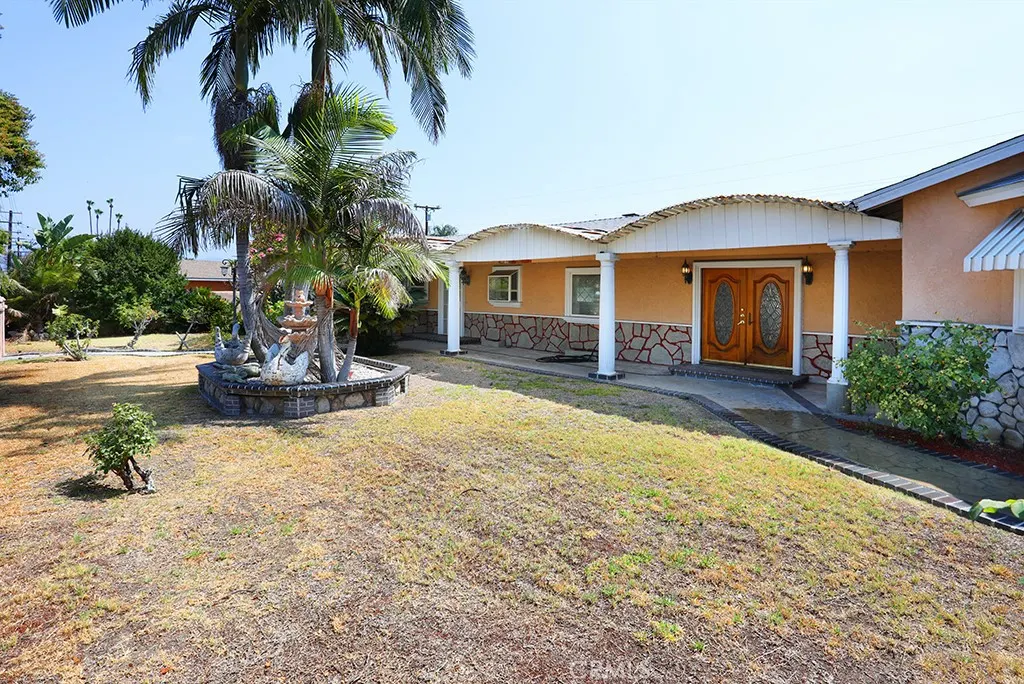 640 S Azusa Avenue