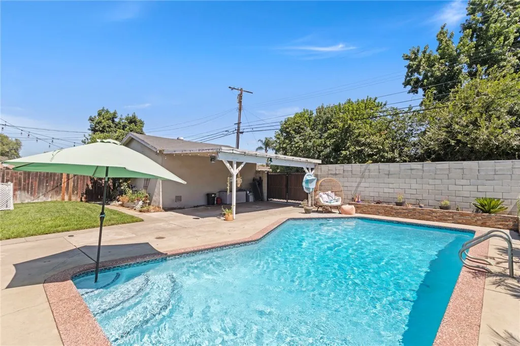 289 E Mckinley Avenue