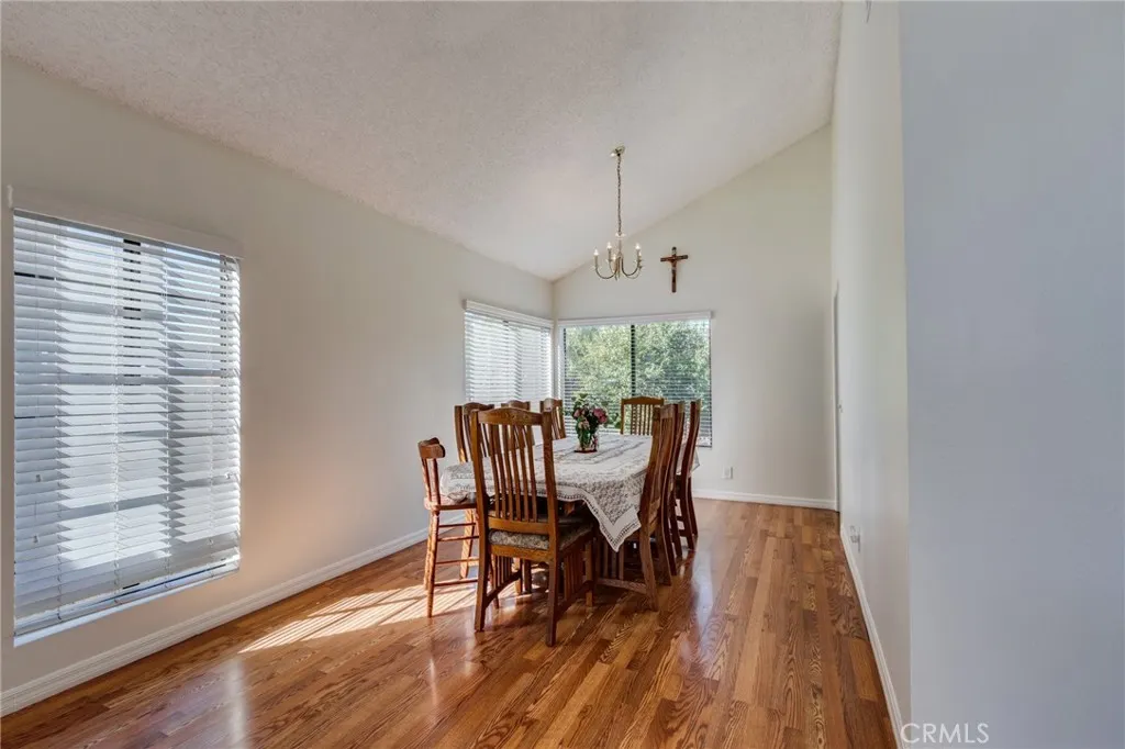 6 Hunter Point Road