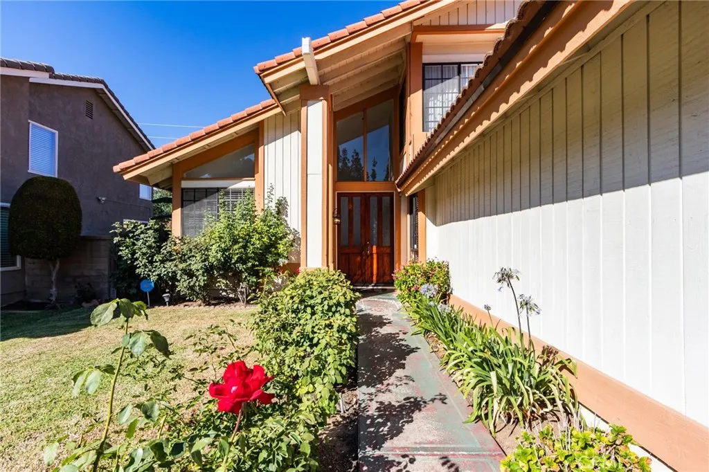 6 Hunter Point Road