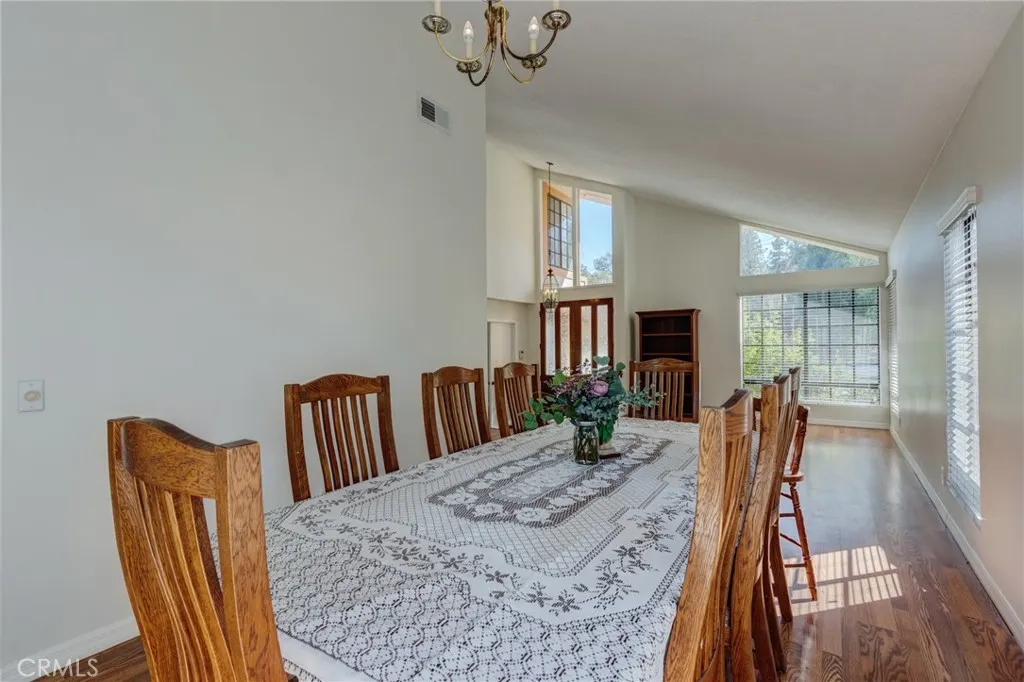 6 Hunter Point Road