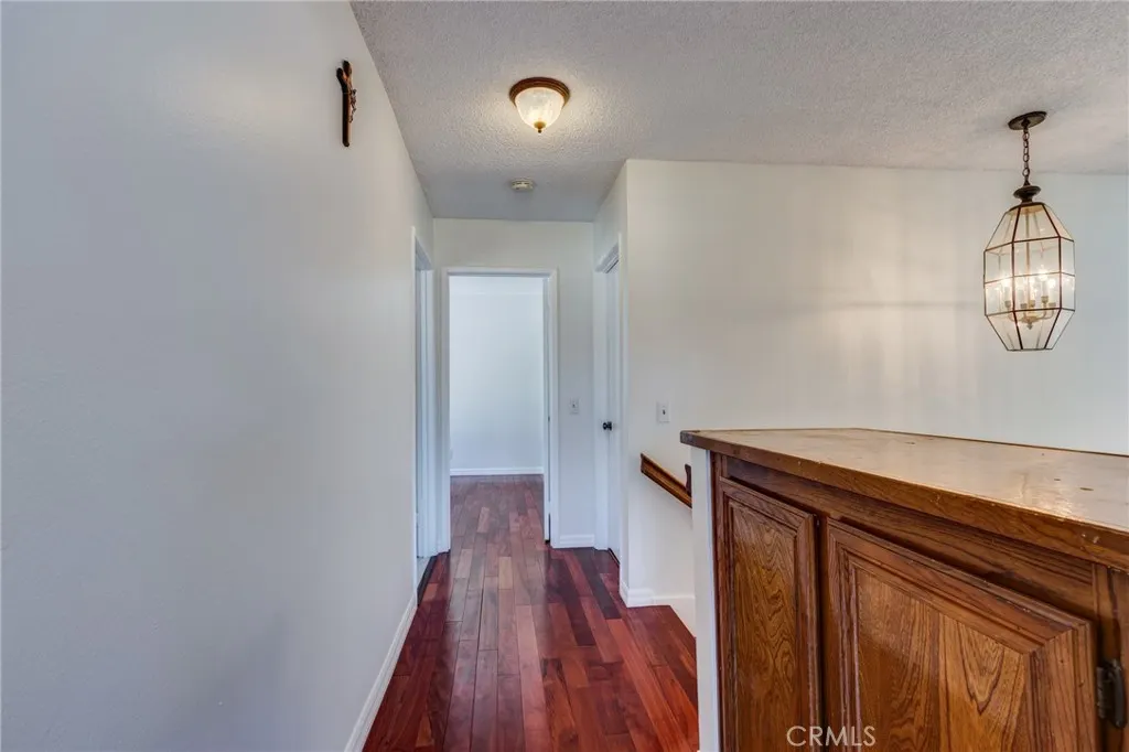 6 Hunter Point Road