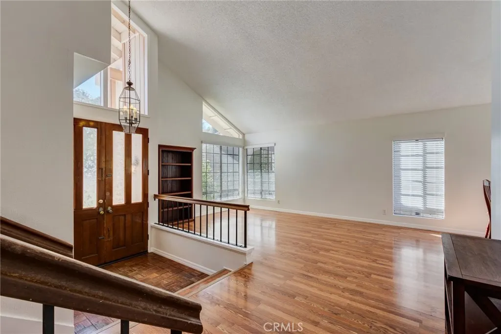 6 Hunter Point Road