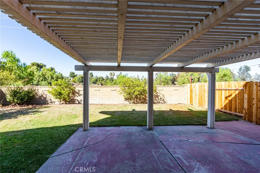 6 Hunter Point Road