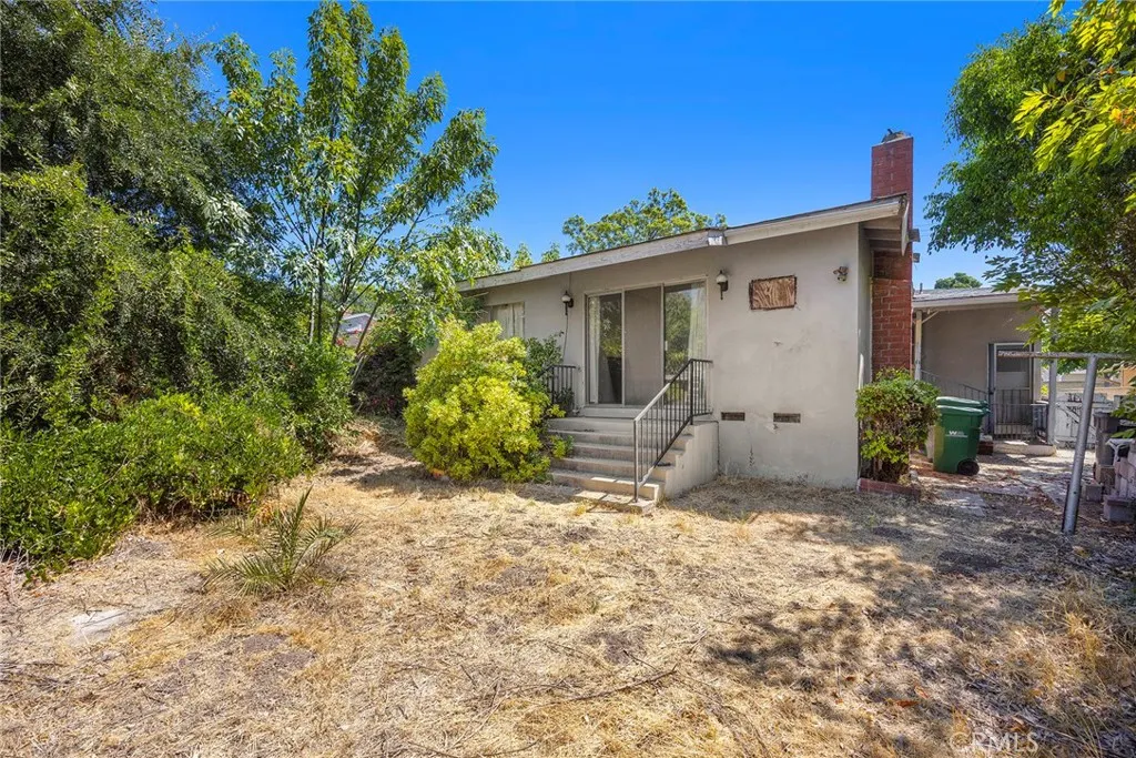 309 N Eucla Avenue