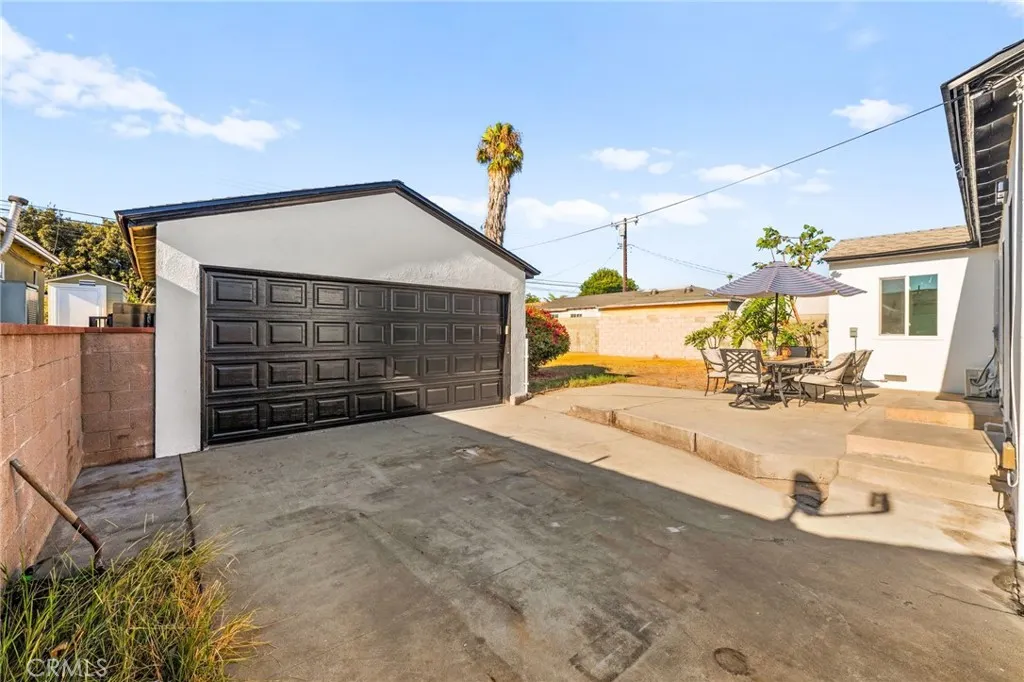 1531 E Mardina Street