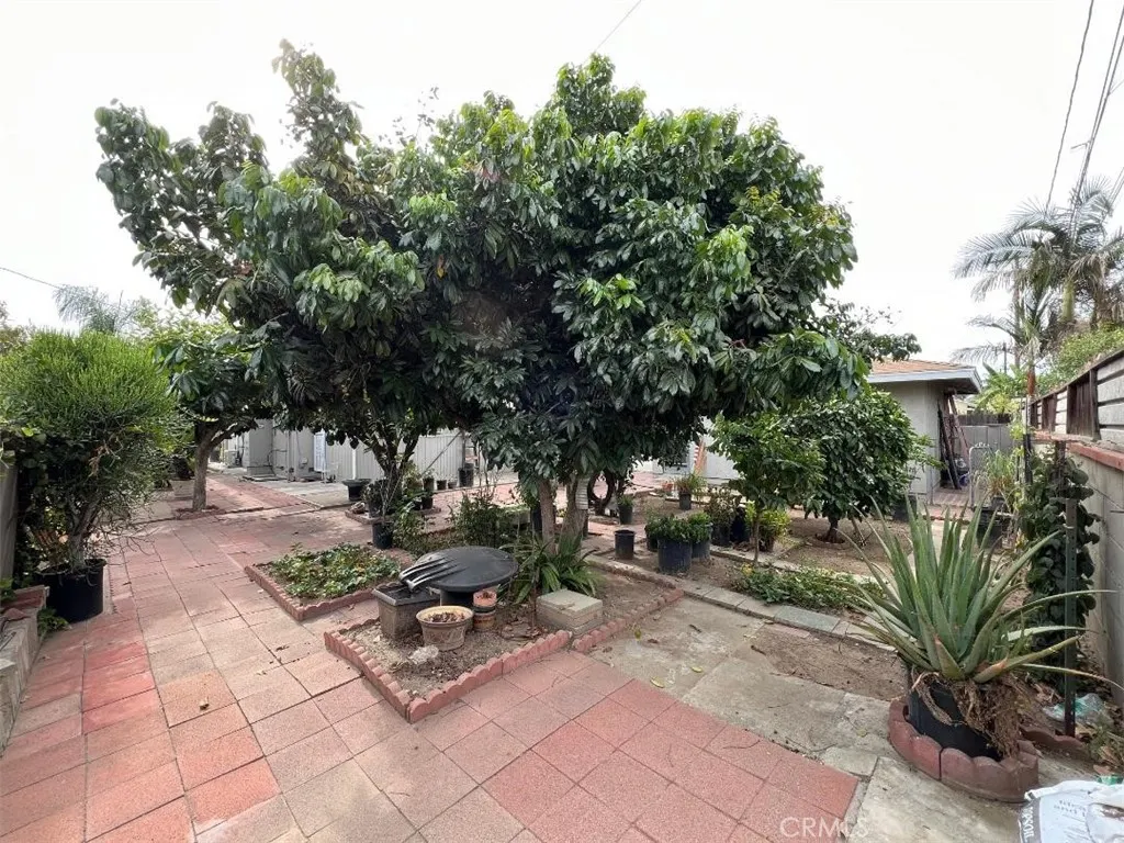 631 N La Sena Avenue