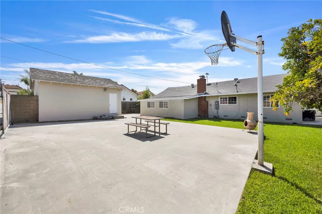 1300 S Fleetwell Avenue