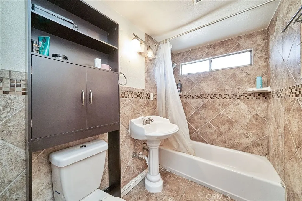 1113 Brewster Dr