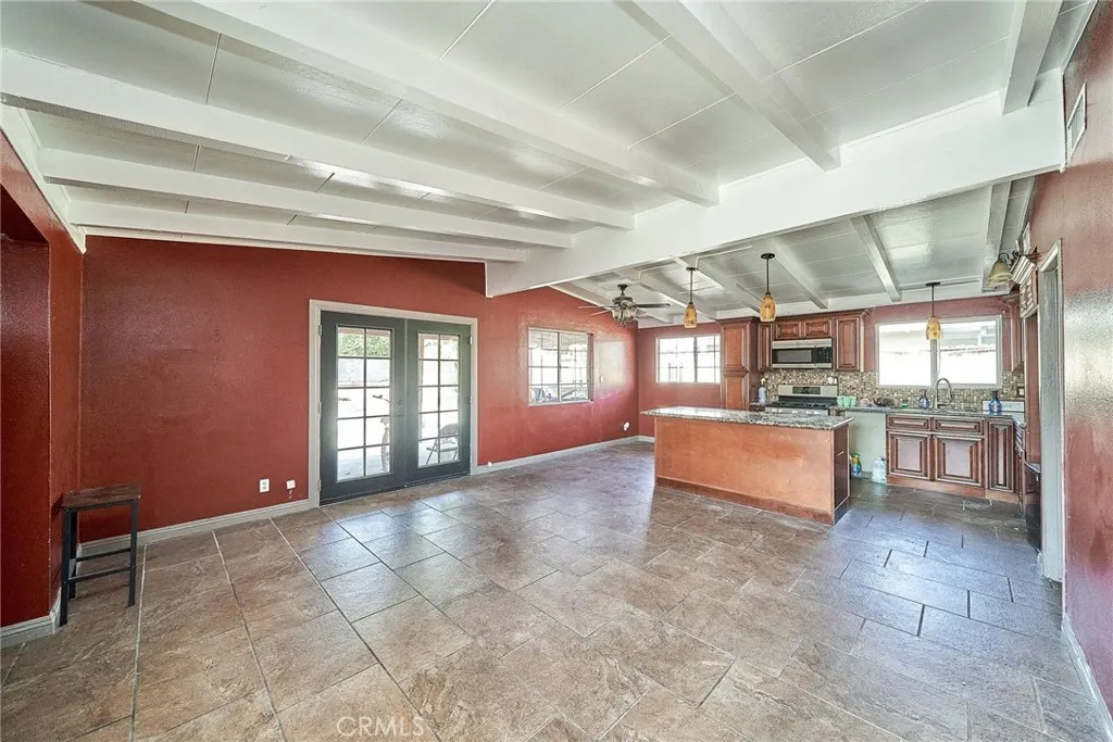 1113 Brewster Dr