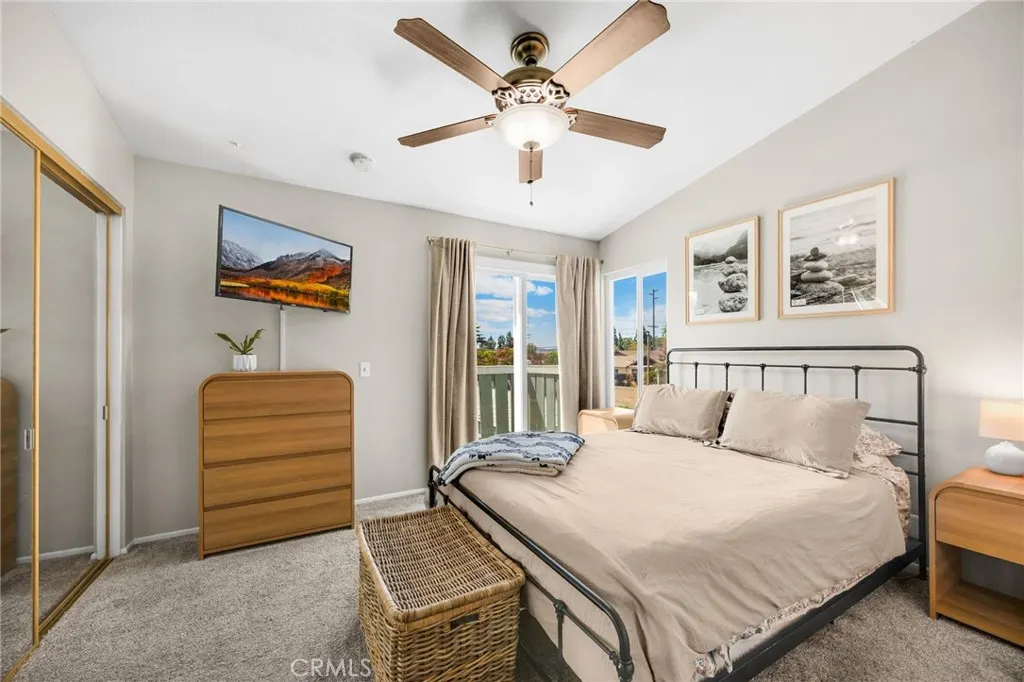 926 W Philadelphia, #18