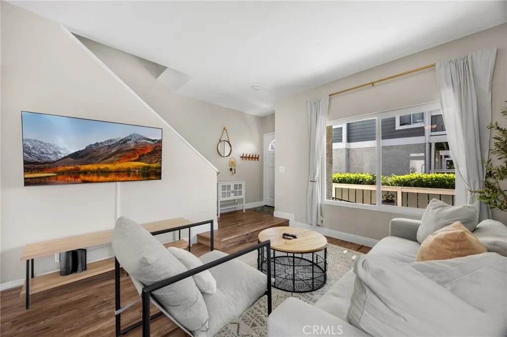 926 W Philadelphia, #18