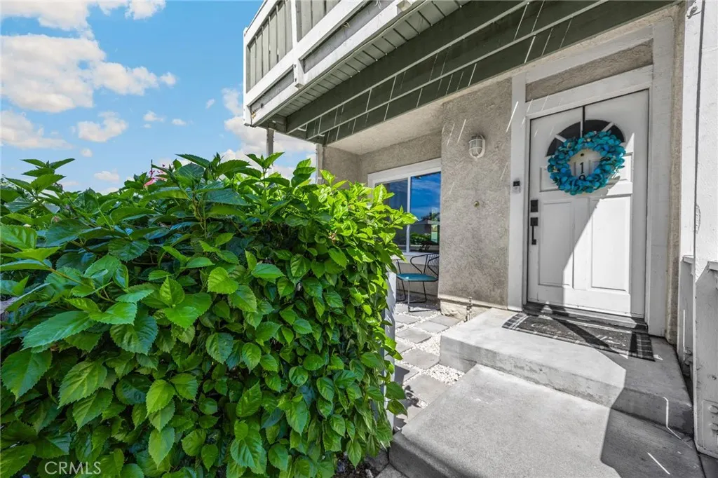 926 W Philadelphia, #18
