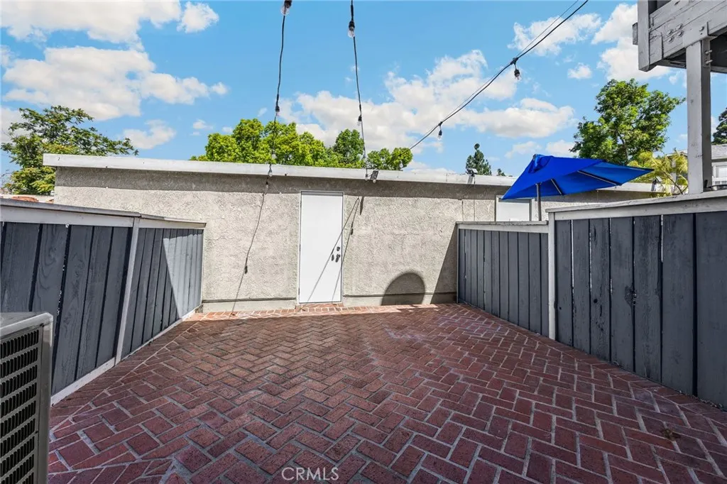 926 W Philadelphia, #18