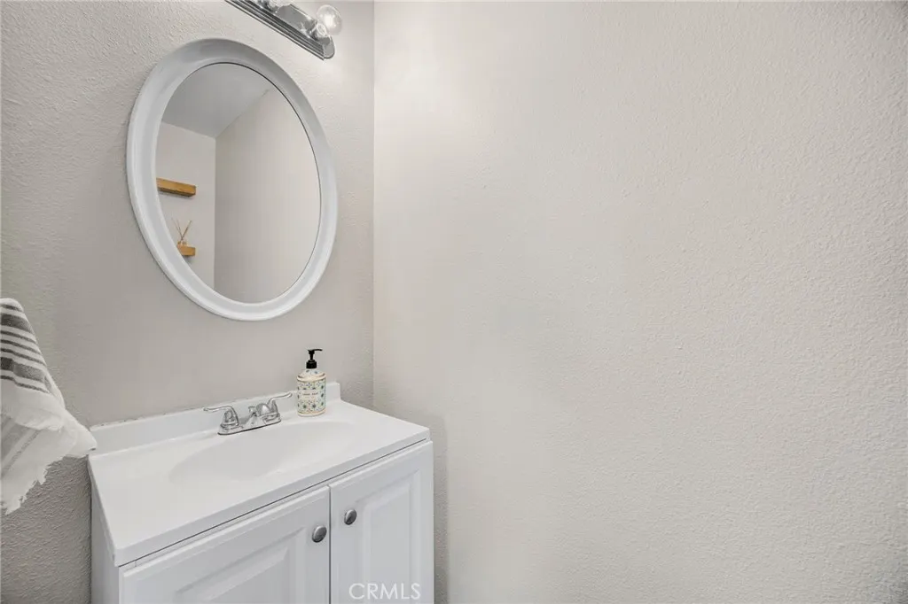 926 W Philadelphia, #18