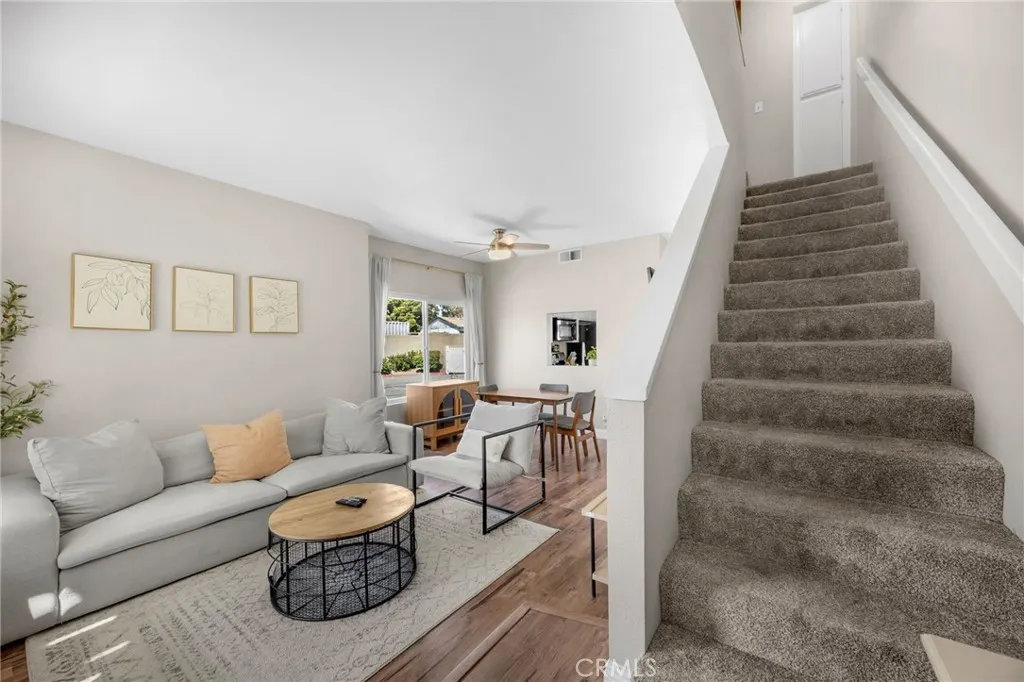 926 W Philadelphia, #18