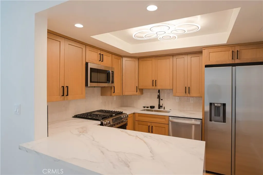 13755 Los Angeles Street, #5