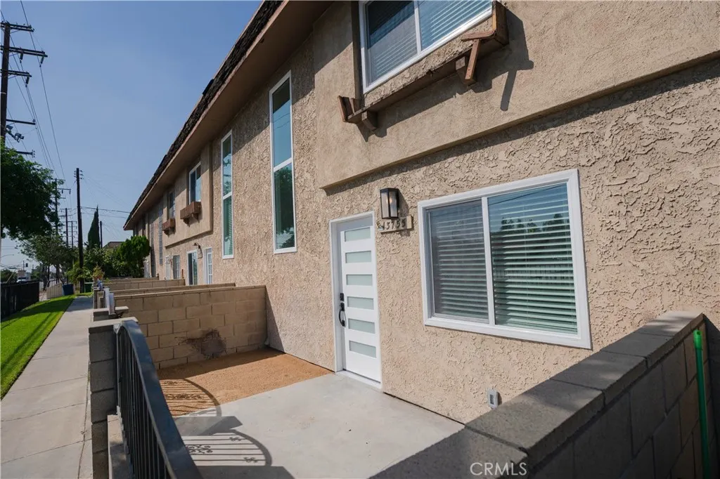 13755 Los Angeles Street, #5