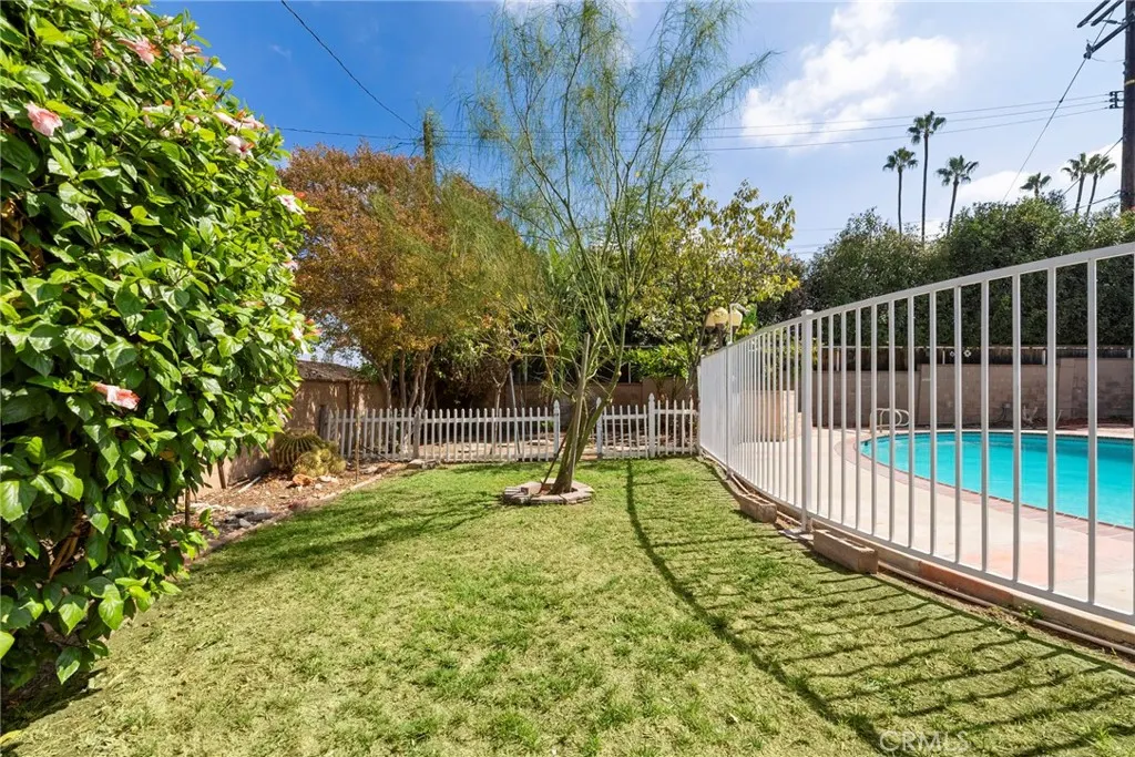 1306 S Cajon Avenue