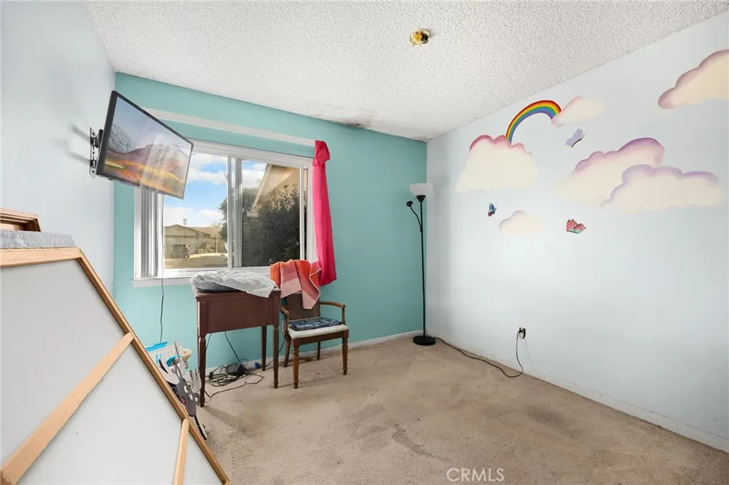2808 S Desert Forest
