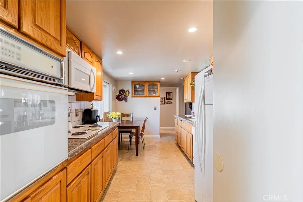 1406 S St Malo