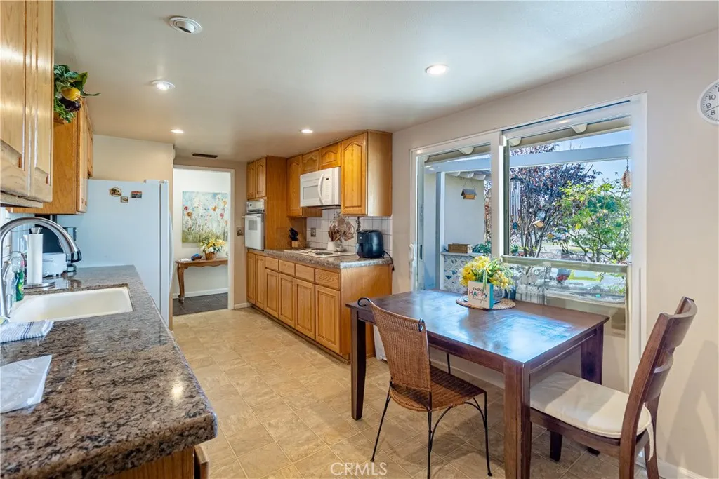1406 S St Malo