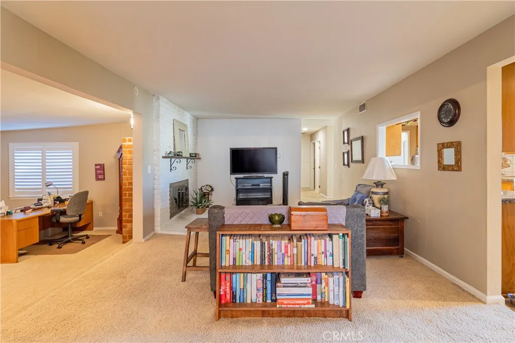 1406 S St Malo