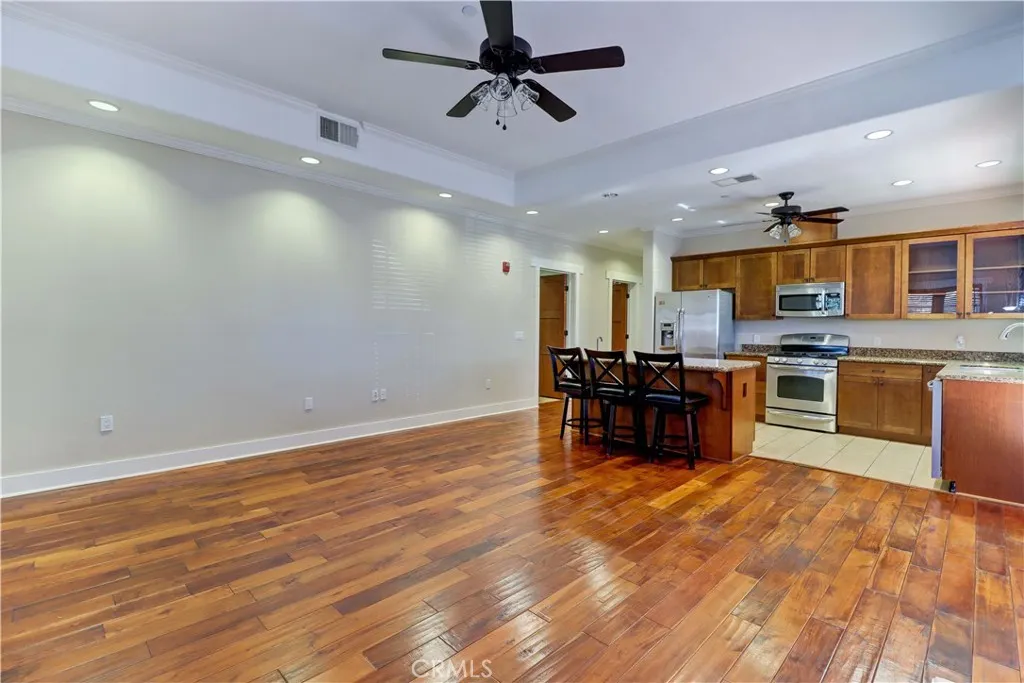 130 N Vermont