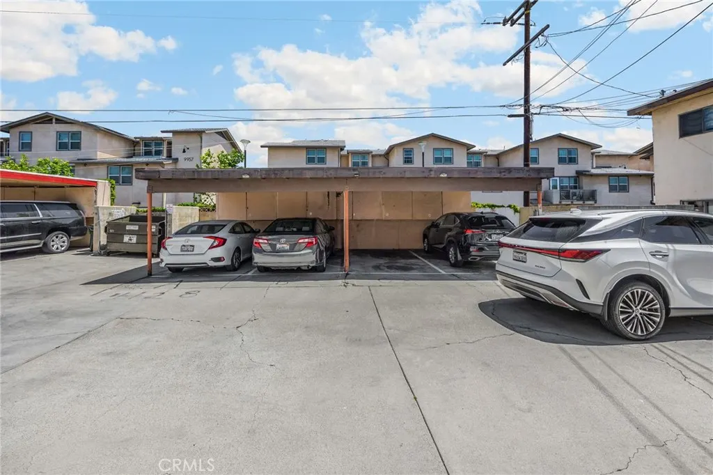 4128 Eunice Avenue