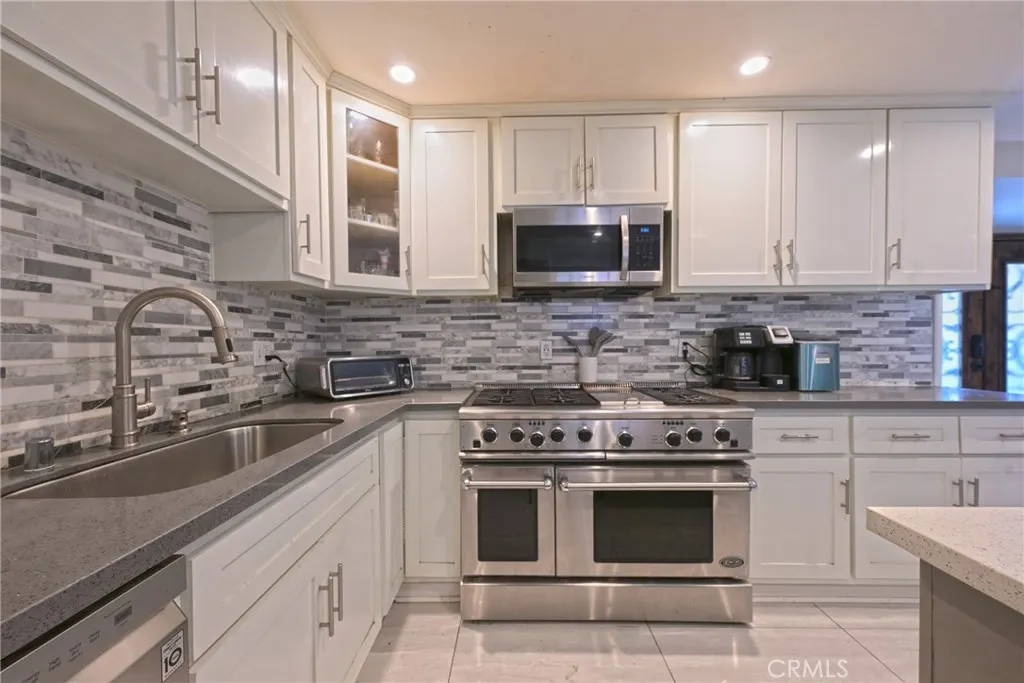 512 S Shouse