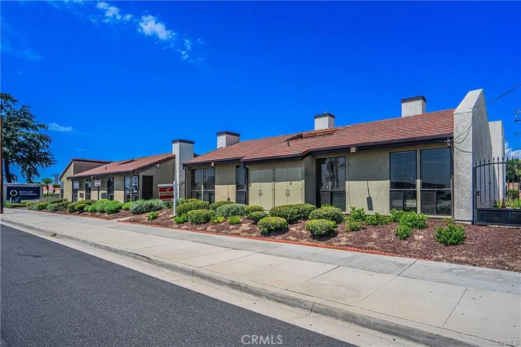 461 E Whittier #B