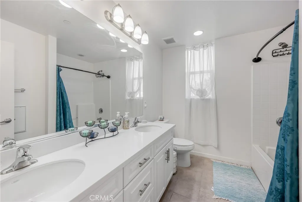 4956 Willow #E
