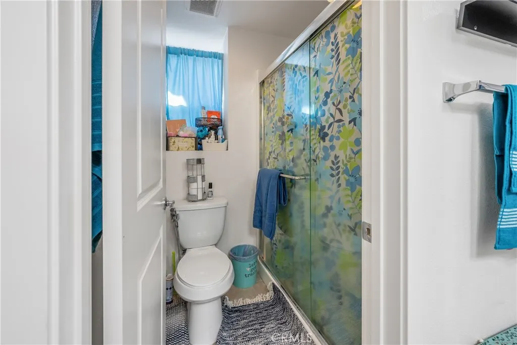 4956 Willow #E